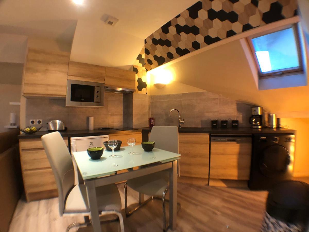Au Bord Du Lac D'Annecy, Logement Type Loft, Dans Residence Avec Plage Et Ponton Privee Duingt Buitenkant foto