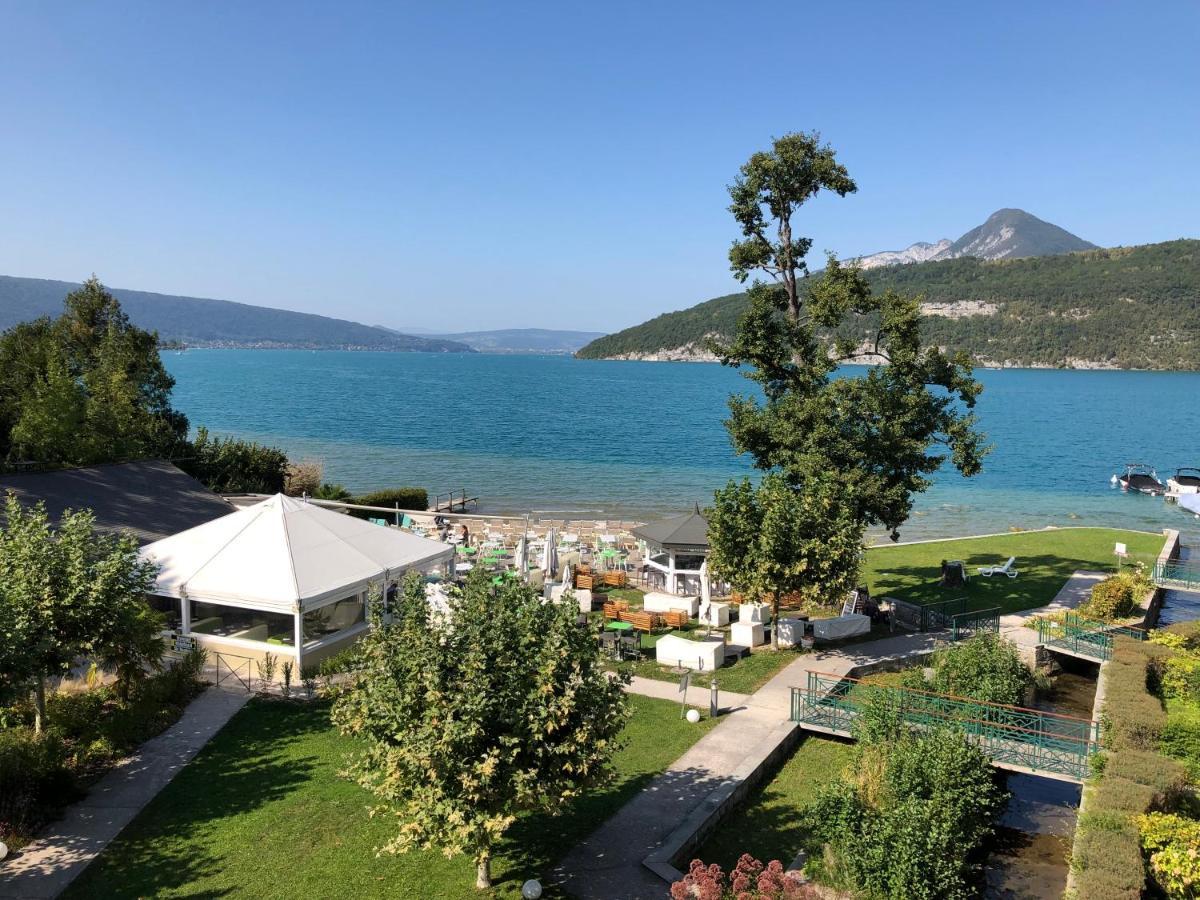 Au Bord Du Lac D'Annecy, Logement Type Loft, Dans Residence Avec Plage Et Ponton Privee Duingt Buitenkant foto