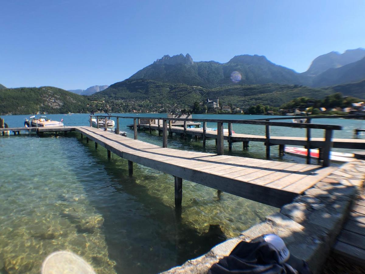 Au Bord Du Lac D'Annecy, Logement Type Loft, Dans Residence Avec Plage Et Ponton Privee Duingt Buitenkant foto