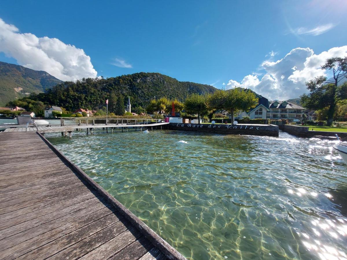 Au Bord Du Lac D'Annecy, Logement Type Loft, Dans Residence Avec Plage Et Ponton Privee Duingt Buitenkant foto